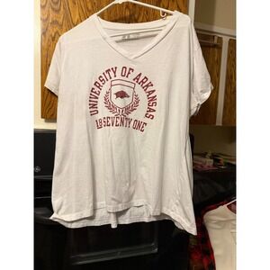 Russell Athletic University of AR Razorbacks V-Neck Graphic T-Shirt White XL